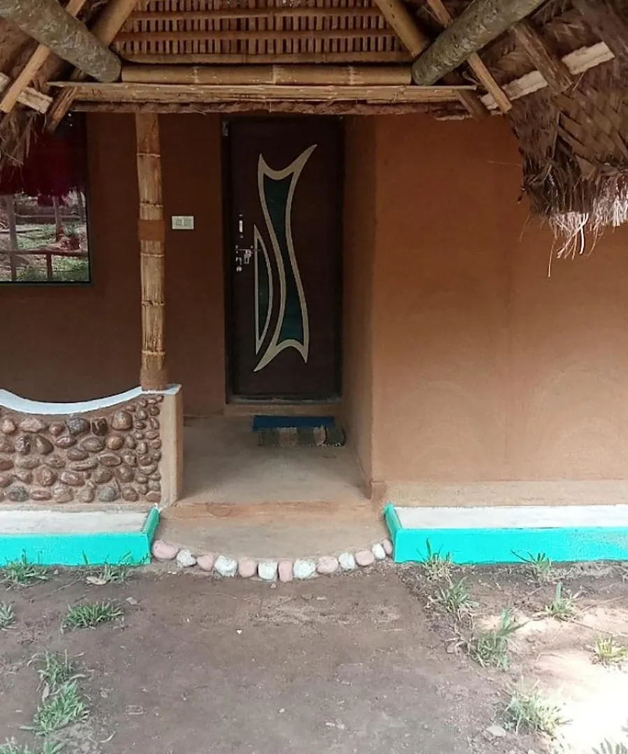 Vila Vihara Mud House Maraiyūr Farma